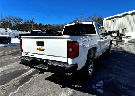 2018 Chevrolet Silverado C1500 z USA, uszkodzony, nr VIN 1GCRCNEH5JZ276228